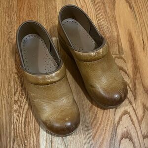 Dansko Honey Distressed Clog